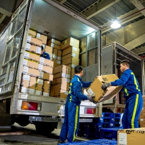 Thuê nhân lực bốc xếp